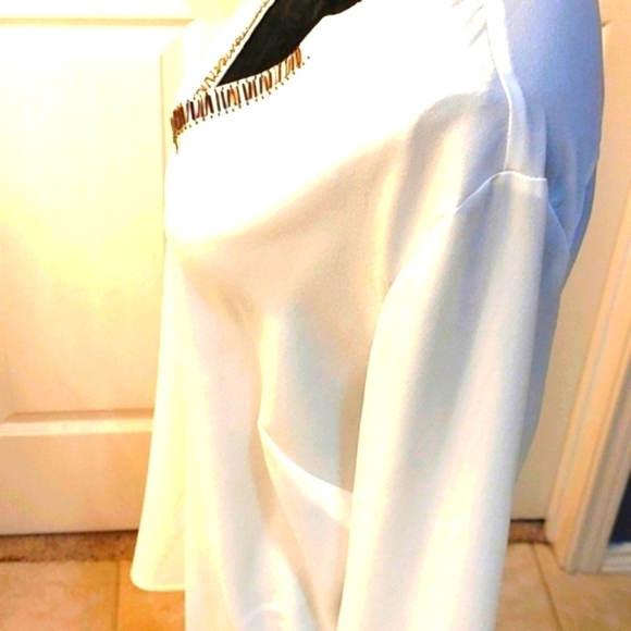 NWOT CREATION L - white long sleeved V Neck blouse w metallic decor 12 - Picture 5 of 11
